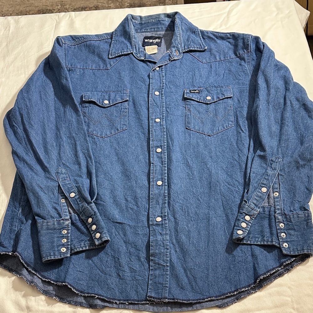 Wrangler Cowboy Cut Western Denim Pearl Snap Work Shirt